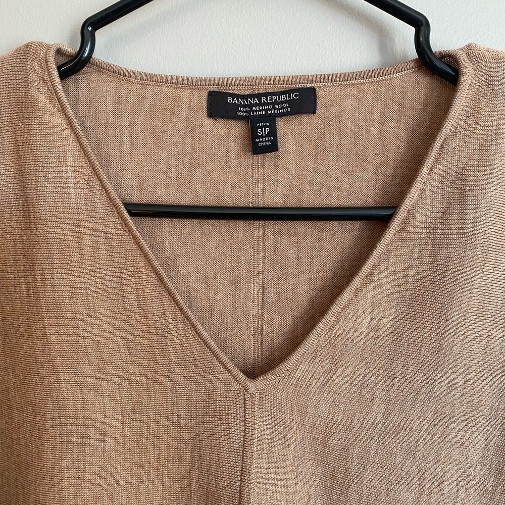 Banana Republic 100% Marino Wool Dolman Sleeves V-Neck Sweater Size Small Petite - Picture 3 of 8